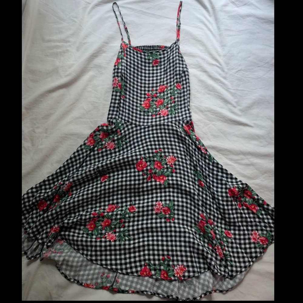 backless, sleeveless dress